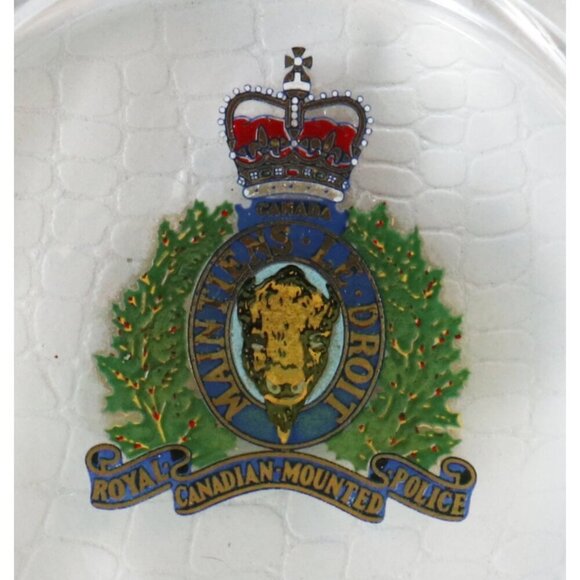 4 RCMP Ashtrays 1873 - 1973 Glass Royal Mounted Police Boxed Set Tobacciana - Picture 3 of 6